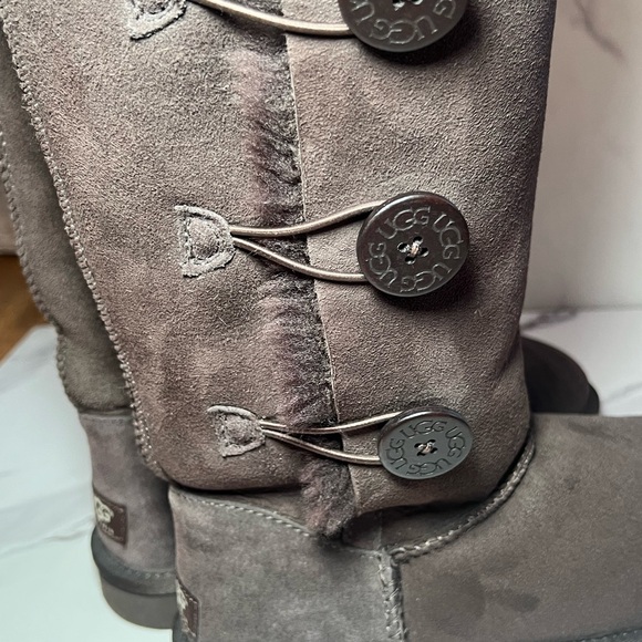 Ugg Bailey Button Triple II Boot - Picture 3 of 8
